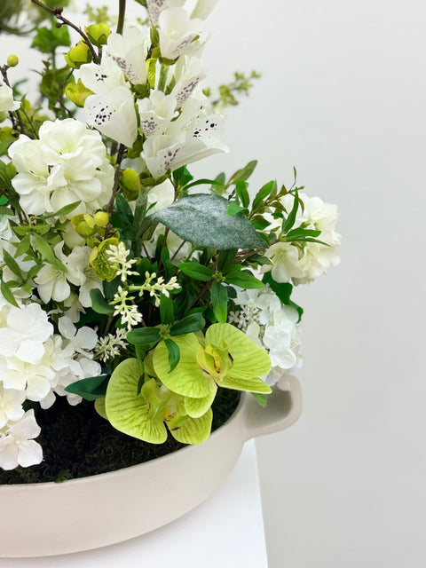 Green Garden-Inspired Hydrangea & Mixed Botanical Arrangement in Contemporary Ceramic Bowl