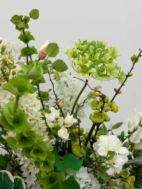 Green Garden-Inspired Hydrangea & Mixed Botanical Arrangement in Contemporary Ceramic Bowl